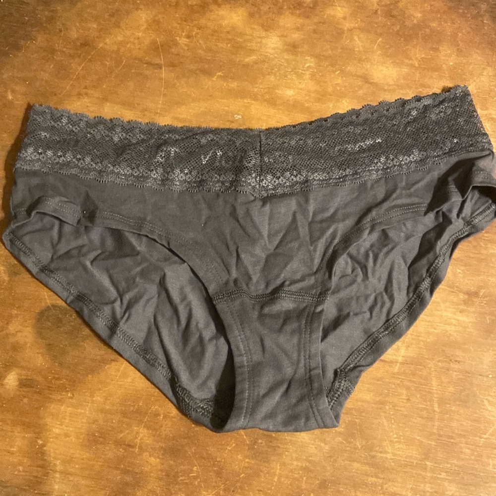 🩷NWTVictoria Secret Low-Rise Lace Logo HipHugger Culotte size M/M